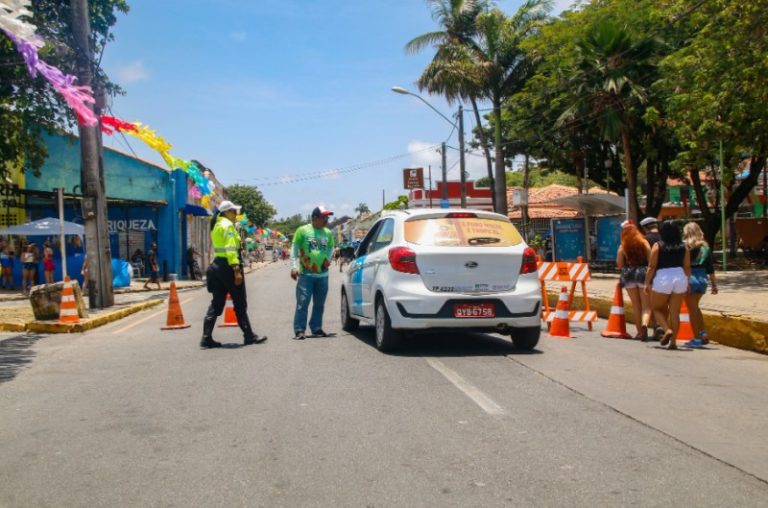 Prefeitura de Olinda começa a retirar bloqueios de trânsito do Carnaval nesta terça