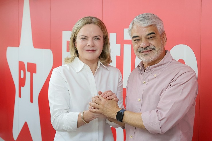 Senador Humberto Costa assume interinamente presidência do PT