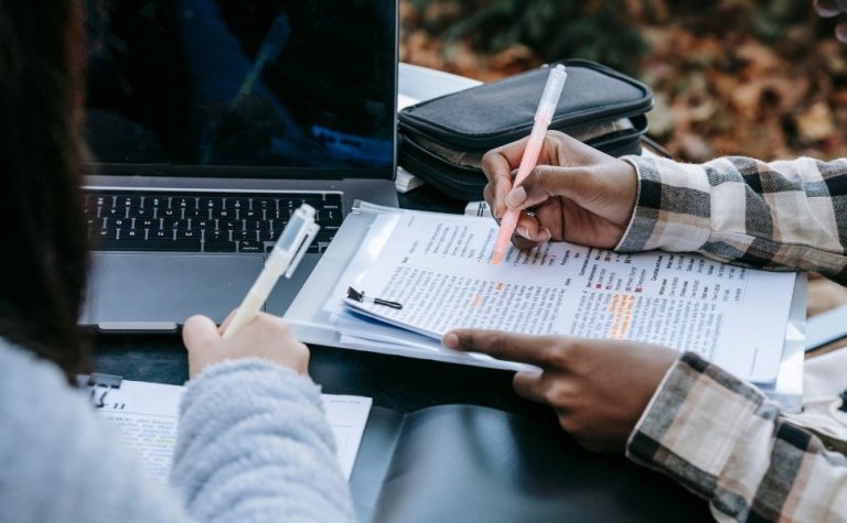 Vagas em 20 novos cursos na Universidade Aberta Capixaba