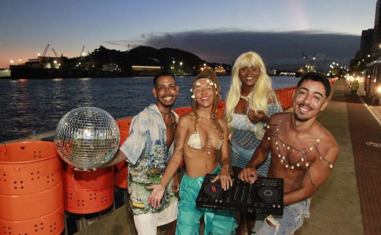 Veja a programação de blocos e atrações deste sábado de Carnaval