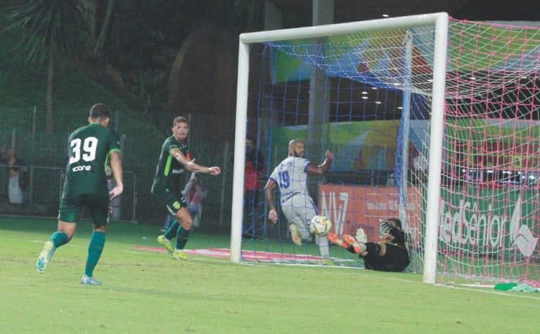 Vitória vence o Porto e abre vantagem na semifinal do Capixabão
