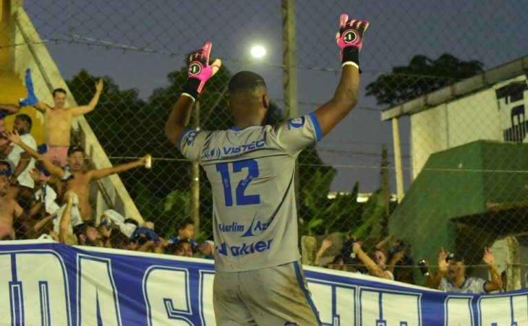 Vitória vence o Rio Branco de Venda Nova nos pênaltis e avança no Capixabão