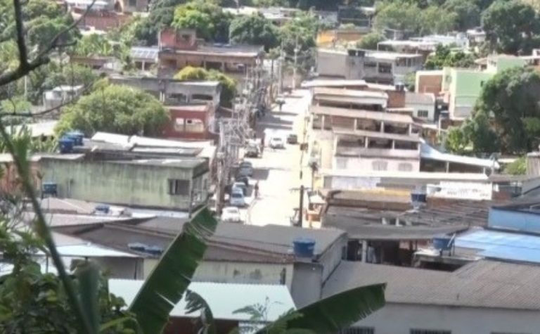 Adolescente é morto durante troca de tiros em Cariacica