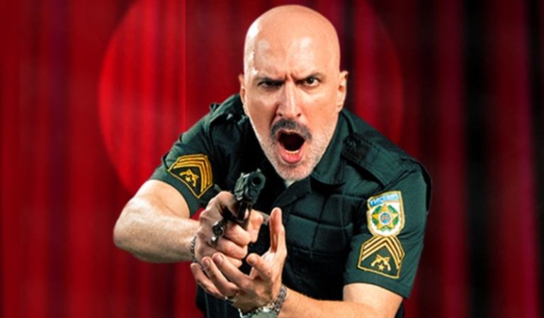 Antonio Tabet interpreta o célebre policial Peçanha neste sábado no Teatro RioMar