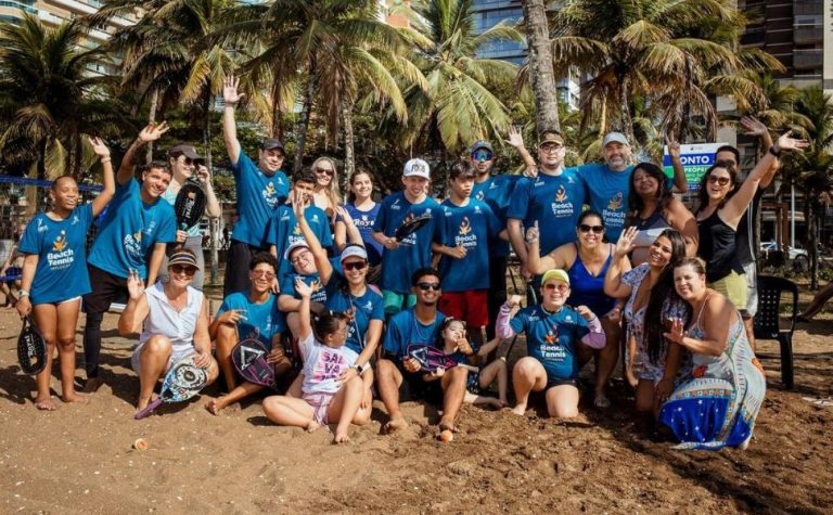 Aulas gratuitas de beach tennis na Praia de Camburi: veja como se inscrever