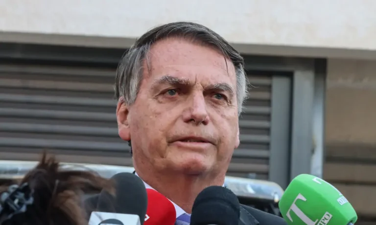 Câmara de Camaragibe rejeita título de cidadão a Bolsonaro