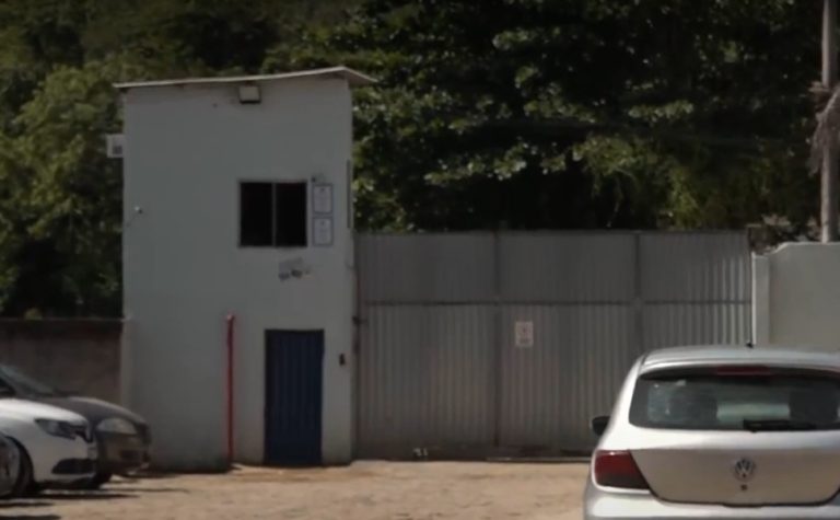 Carga de mais de uma tonelada de carne avaliada em R$25 mil é roubada em Cariacica