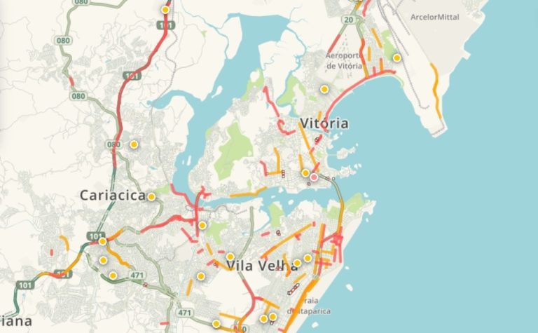 Chuva provoca trânsito intenso na Grande Vitória. Confira pontos de alagamento