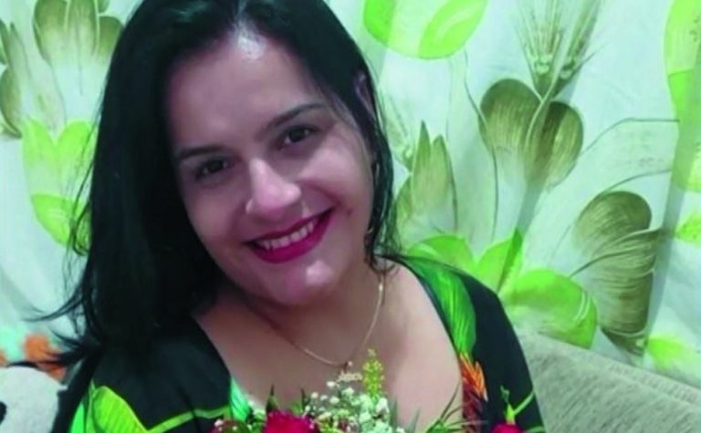 Filho de mulher encontrada morta em valão foi deixado sozinho na noite do crime