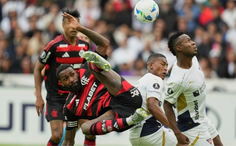 Flamengo esbarra na altitude e fica no empate com a LDU em Quito pela Libertadores