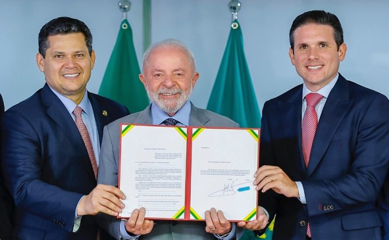 Governo Lula entrega PEC da Segurança Pública ao Congresso