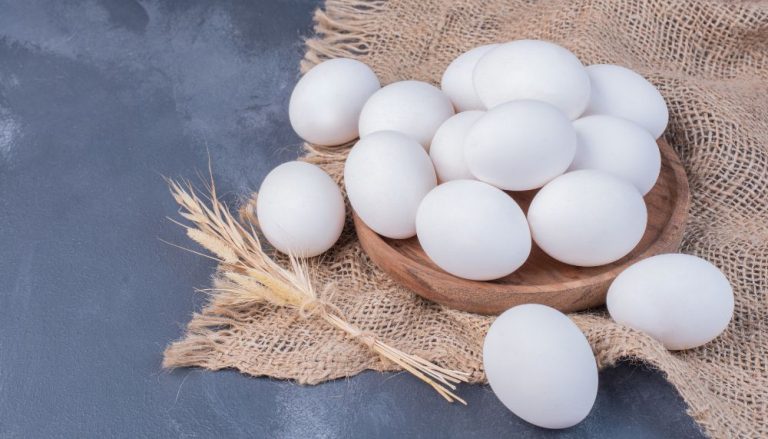 Granja no Espírito Santo produz 6 milhões de ovos por mês