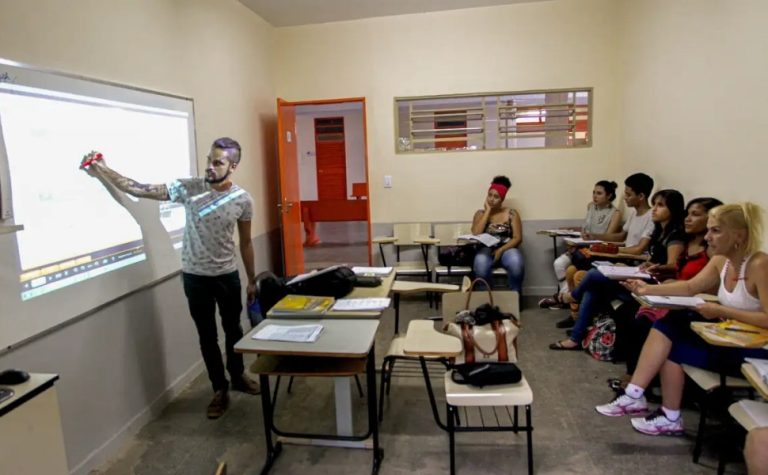 Inscrições para o Encceja 2025 começam nesta segunda-feira