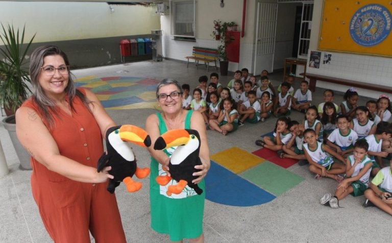 Mascote para incentivar leitura dos estudantes