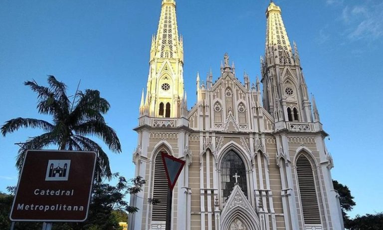 Catedral de Vitória fará missa especial em homenagem ao papa Francisco