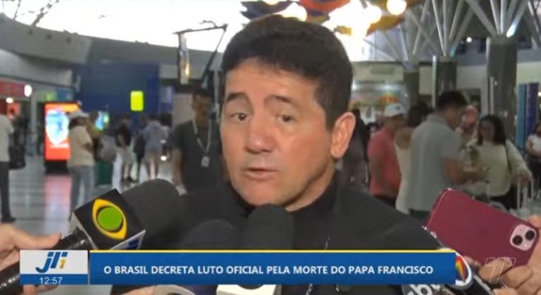 Morte do papa Francisco repercute na Igreja Católica em Pernambuco