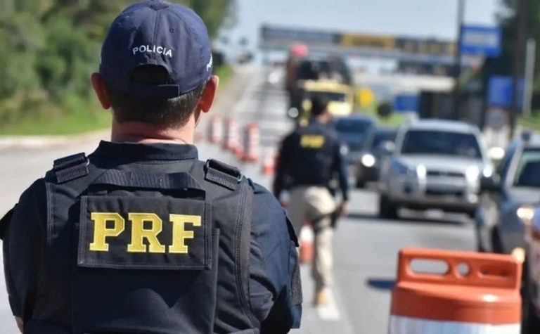 Polícia Rodoviária recupera três veículos em fiscalização na BR-101