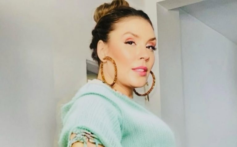 Simony detalha tratamento contra o câncer e diz que cicatriz remete a vitória