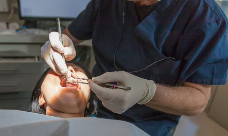 Ação gratuita no dia 27 de maio leva orientações sobre câncer de boca à população