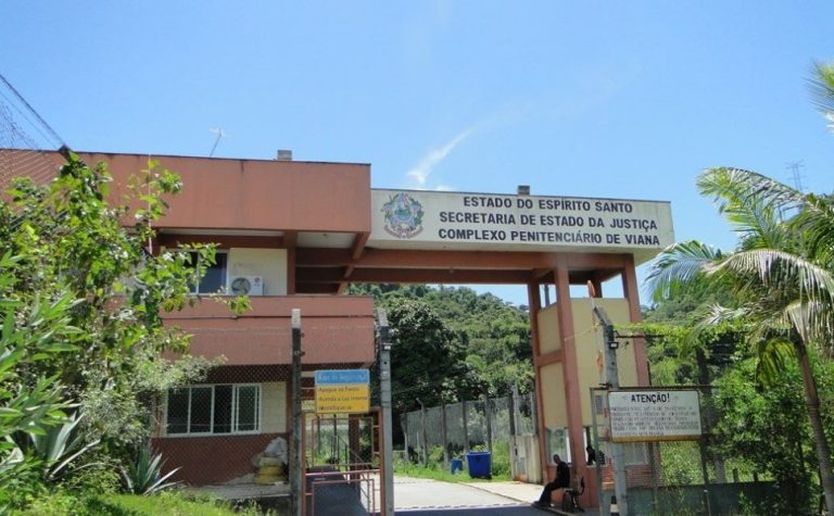 Advogada é impedida de entrar em presídio por confusão por causa de roupa em Viana