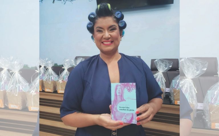 Autora capixaba lança livro com trajetória de mulheres de Piúma