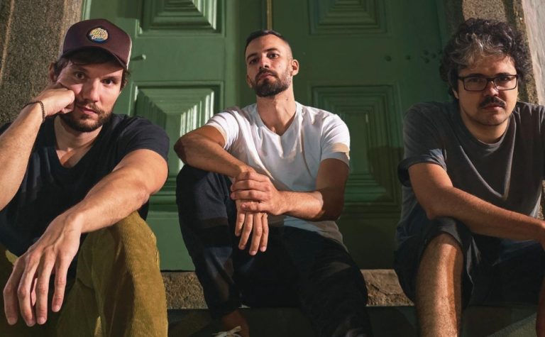 Banda Dozz explora ruína emocional em nova canção