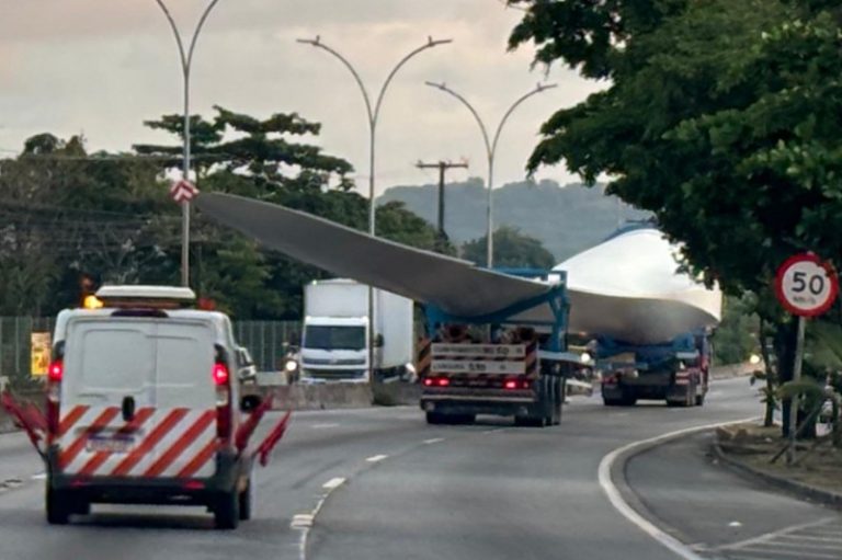 Chuvas que atingem Grande Recife adiam transporte de pás eólicas na BR-101