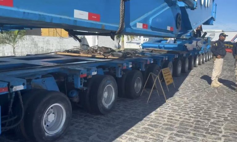 Comboio com transformador estaciona em Goiana e deve chegar à Paraíba nesta terça