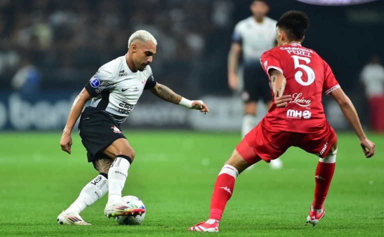 Corinthians vê classificação na Sul-Americana complicar após vitória do Huracán