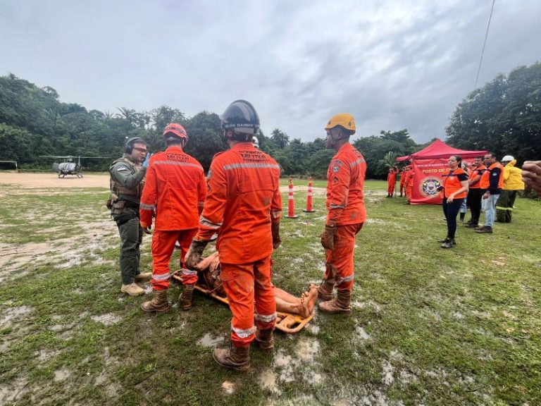 Defesa Civil de PE simula salvamento em deslizamento de terra; COM VÍDEOS