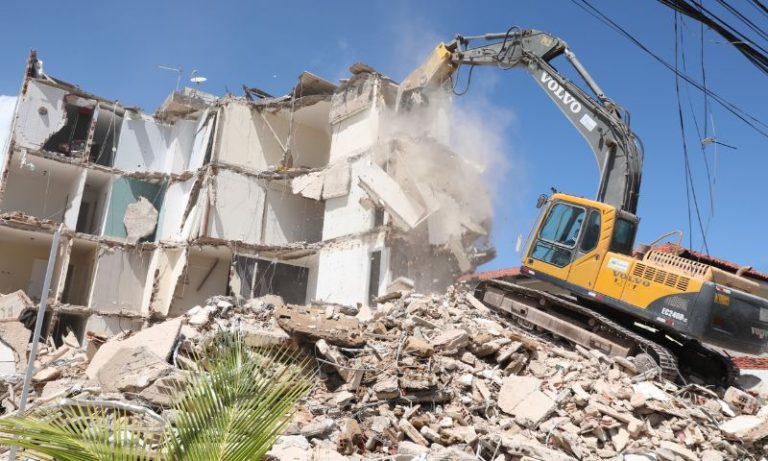 Demolição do Edifício Kátia Melo em Piedade será concluída nesta segunda-feira