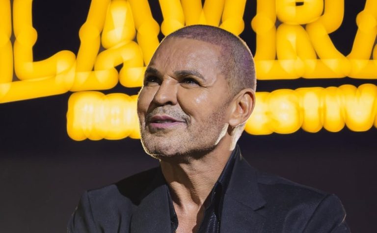 Eduardo Costa explica novo visual após surgir careca em show