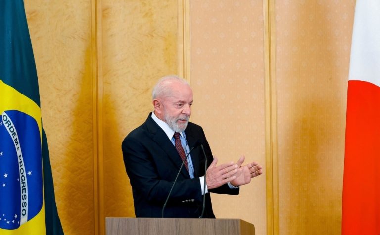 Lula tem mal-estar, cancela compromissos e passa por exames em hospital