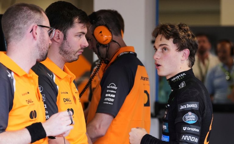 F1: Piastri lidera primeiro treino livre em Miami marcado por incidente com Norris