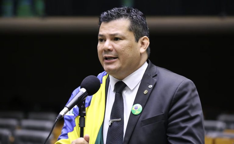Gilvan da Federal pode ter mandato suspenso