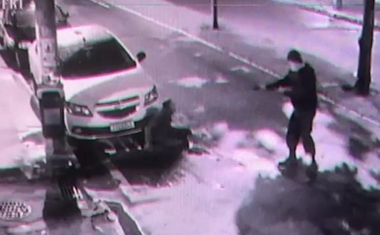 Homem é baleado após invadir igreja em Vitória