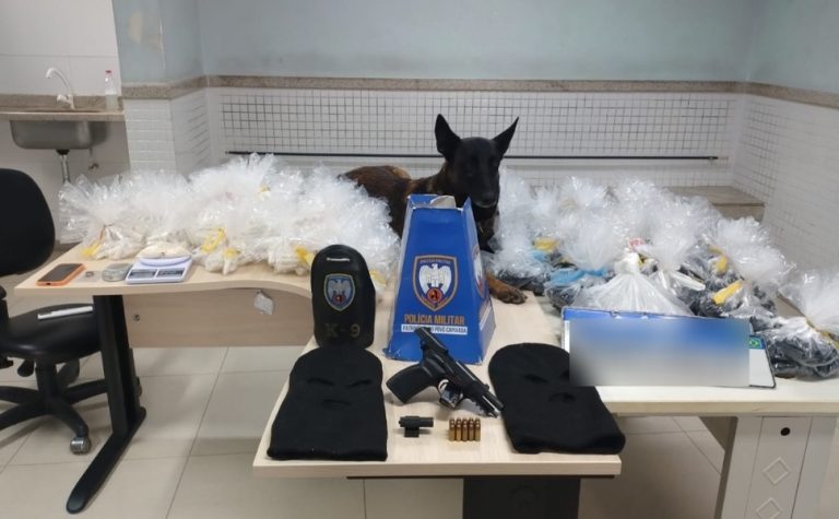 Homem é preso em Cariacica com mais de 6 mil pinos de cocaína e uma arma de fogo