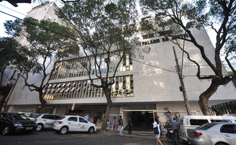 Homem que matou empresário asfixiado em Jardim Camburi vai a júri nesta sexta