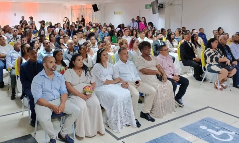 Instituição promove casamento coletivo para moradores de comunidades do Recife