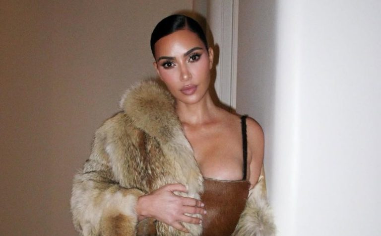 Kim Kardashian chora durante depoimento de roubo de joias: ‘Achei que fosse morrer’