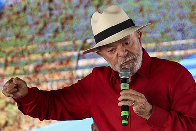 Lula anuncia R$ 10 bilhões para indústria no Nordeste
