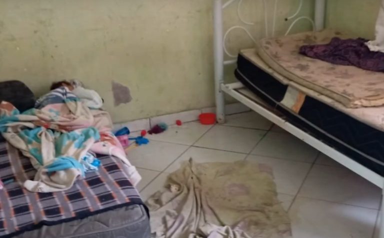 Mãe é detida por maus tratos a sete crianças em Cariacica