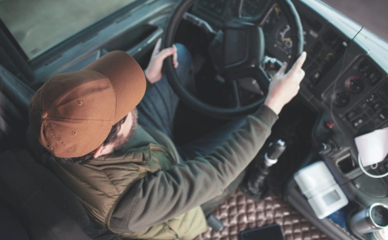 Motorista que não fizer exame antidroga vai ter multa automática