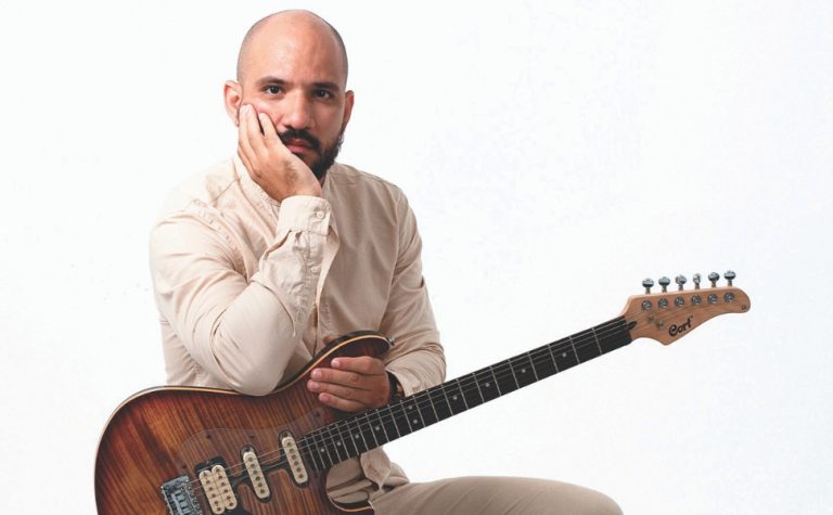 Músico popular capixaba aposta em releituras de clássicos