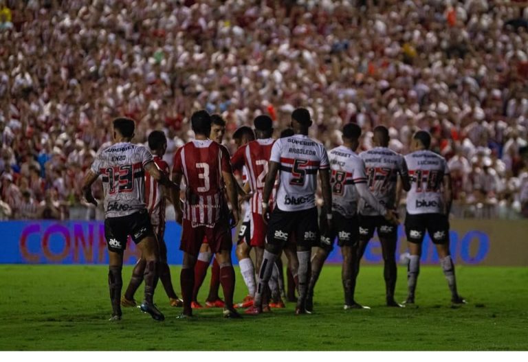 Náutico perde para o São Paulo em casa e dá adeus à Copa do Brasil