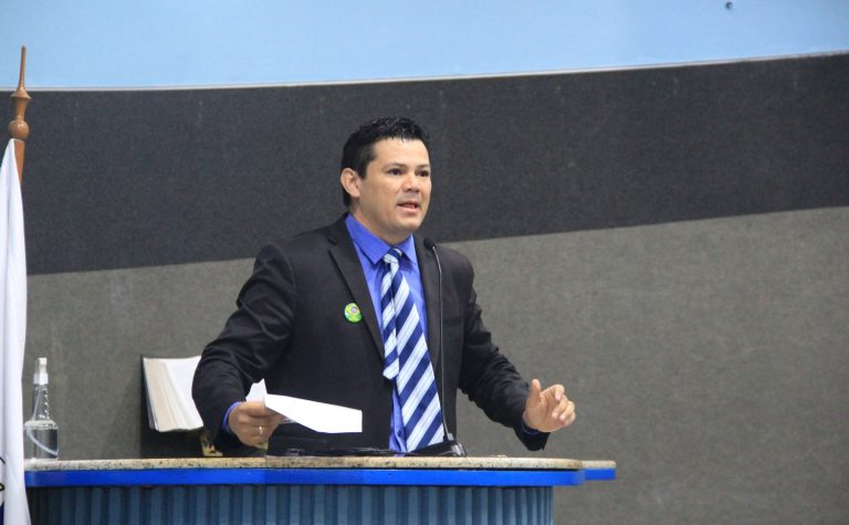 Pedida suspensão do mandato de Gilvan