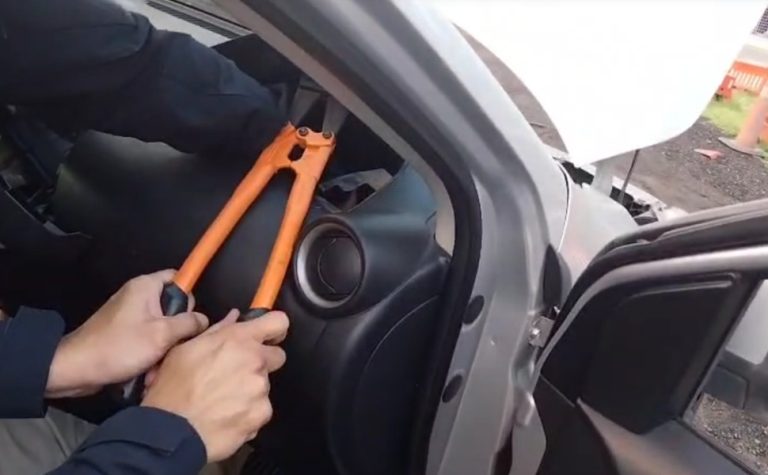 Polícia encontra mais de 12kg de cocaína escondidos em painel de carro no ES; vídeo