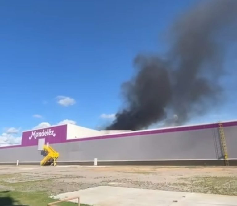 Princípio de incêndio atinge fábrica da Mondelez, em Vitória de Santo Antão