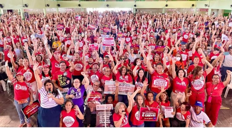 Professores do Recife decretam greve, mas só deverão parar na próxima sexta-feira