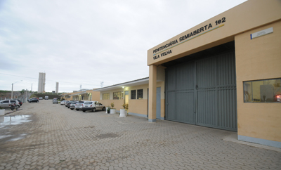 Quase 2 mil detentos terão direito à “saidinha” de Dia das Mães no ES